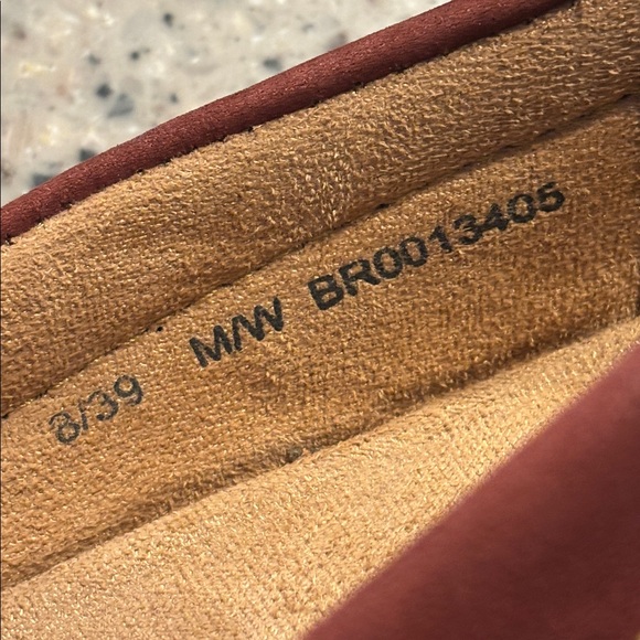 Born Leather Loafers 8 brown. Nice quality shows little wear - Picture 3 of 5